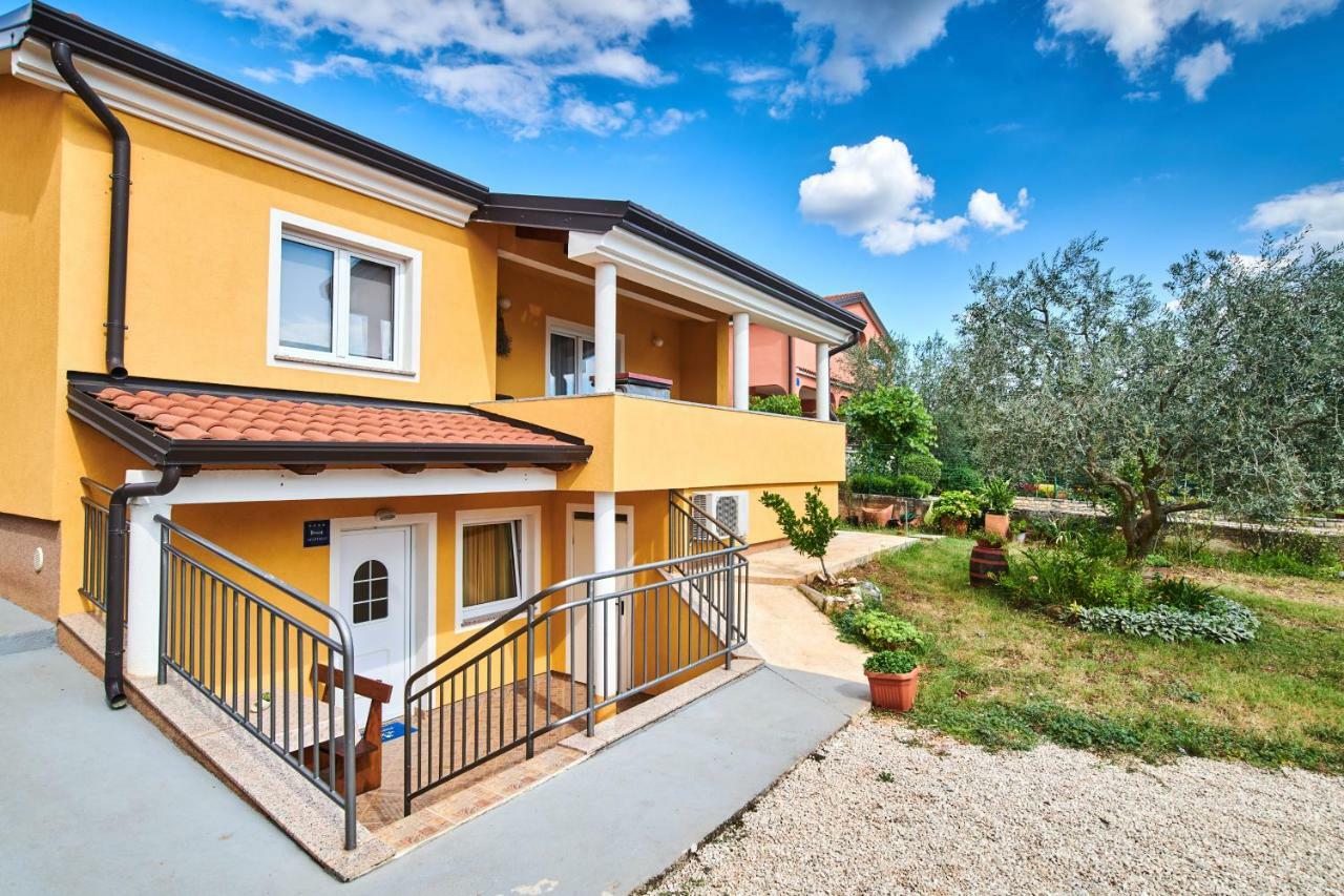 Ferienwohnung App Sverko Vilanija Exterior foto
